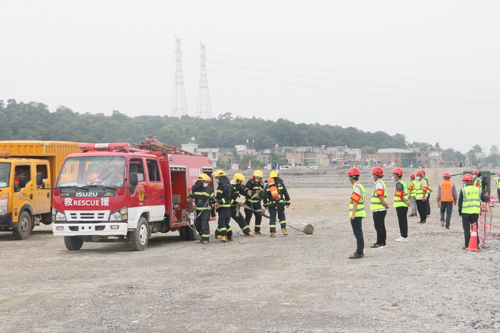 2022年安全生產(chǎn)月燃?xì)庑孤?yīng)急救援演練活動(dòng)(圖5) 2022年安全生產(chǎn)月燃?xì)庑孤?yīng)急救援演練活動(dòng)(圖5)