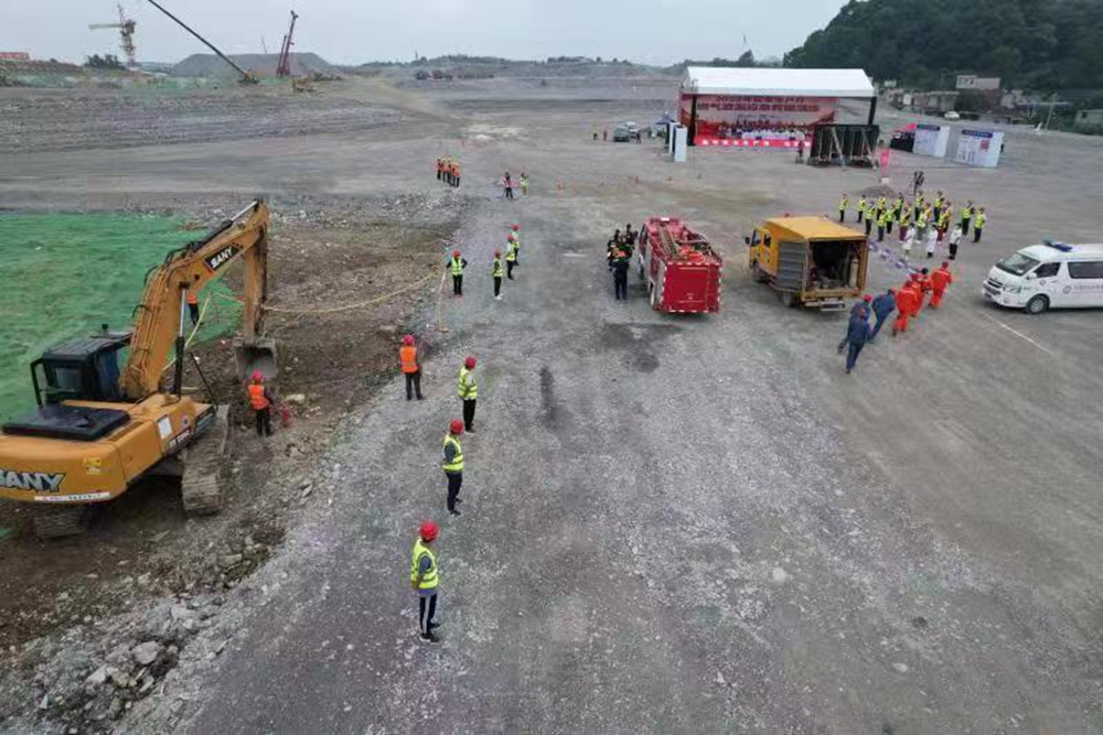 2022年安全生產(chǎn)月燃?xì)庑孤?yīng)急救援演練活動(dòng)(圖6) 2022年安全生產(chǎn)月燃?xì)庑孤?yīng)急救援演練活動(dòng)(圖6)